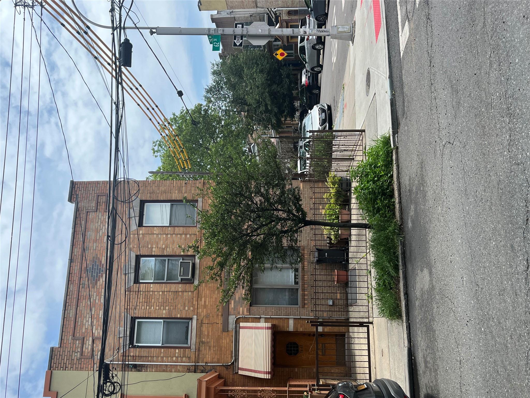 7447 62nd Street, Glendale, NY 11385