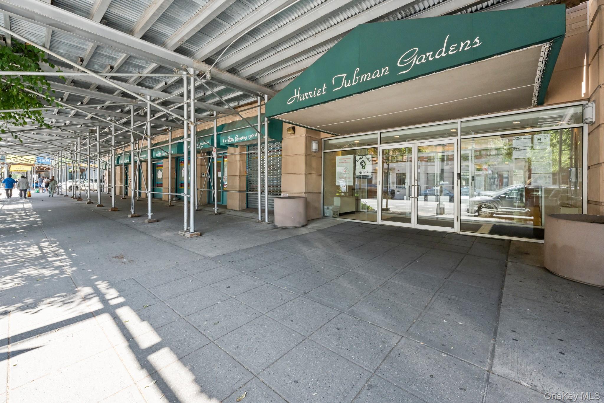 2235 Frederick Douglass Boulevard # 7B, New York (Manhattan), NY 10027