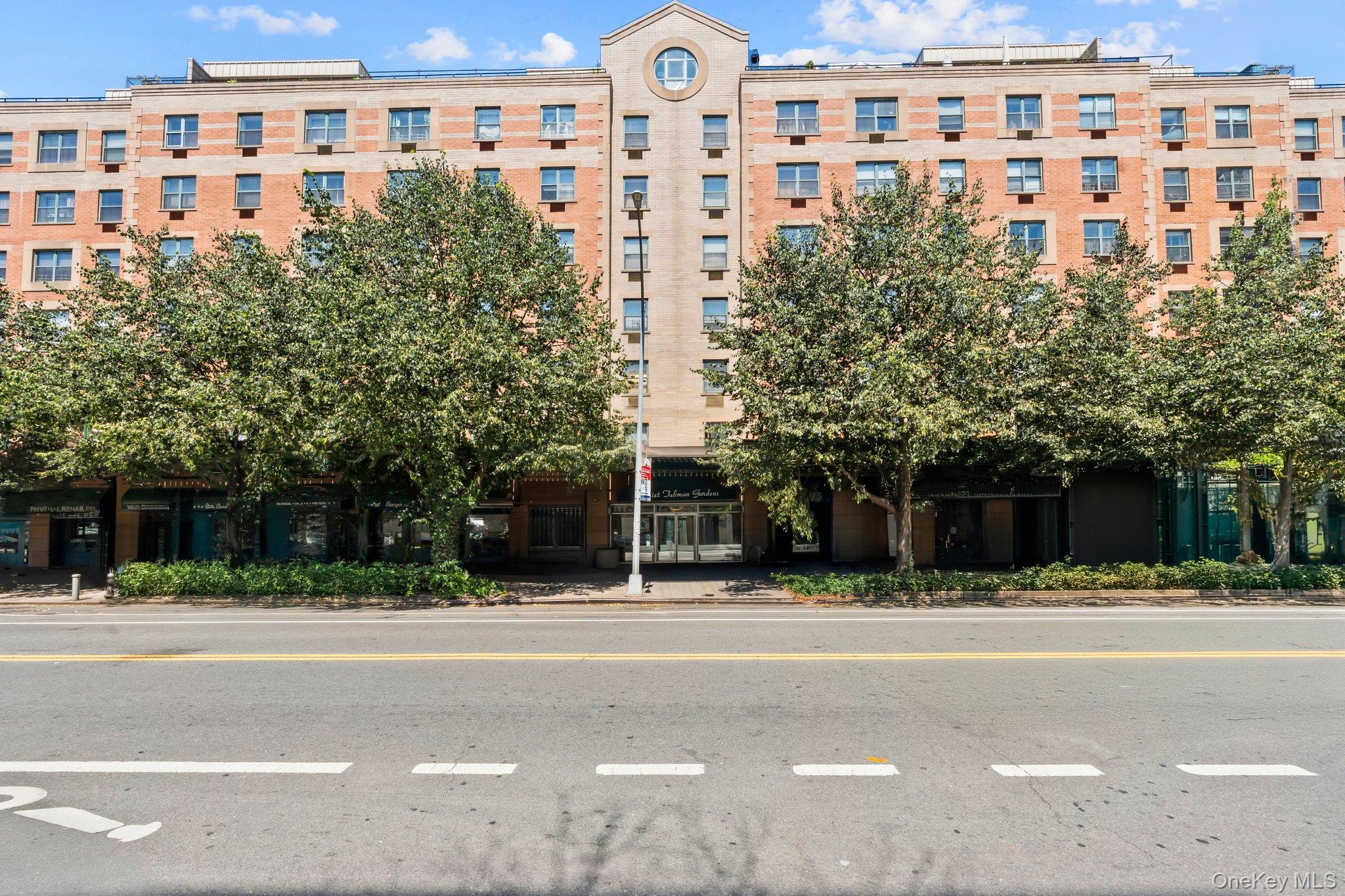 2235 Frederick Douglass Boulevard # 7B, New York (Manhattan), NY 10027