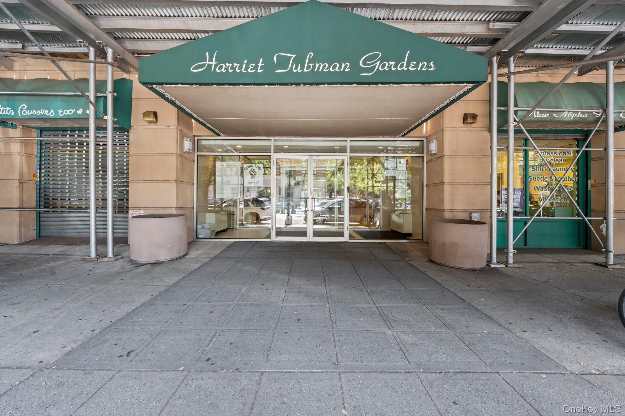 2235 Frederick Douglass Boulevard # 7B, New York (Manhattan), NY 10027