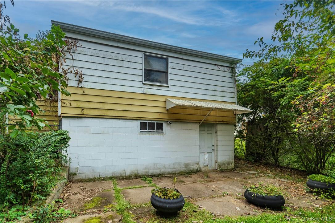 9 Oakland Avenue, Walden, NY 12586