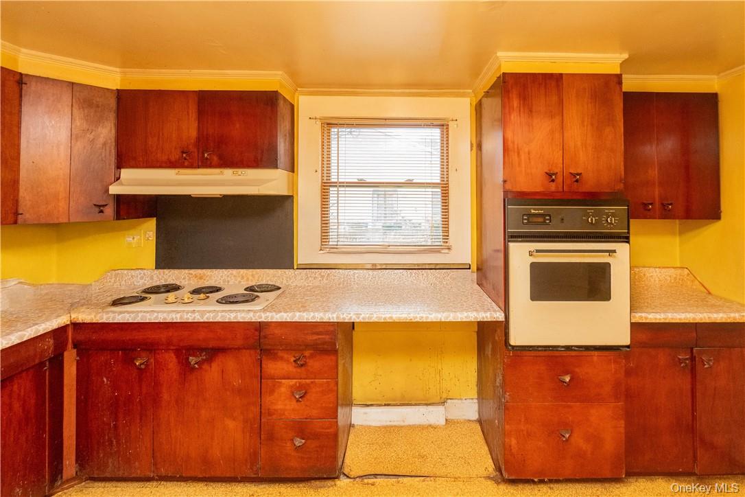 9 Oakland Avenue, Walden, NY 12586