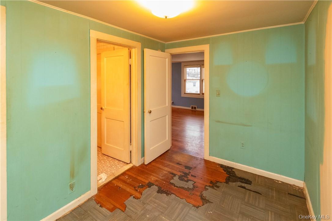 9 Oakland Avenue, Walden, NY 12586