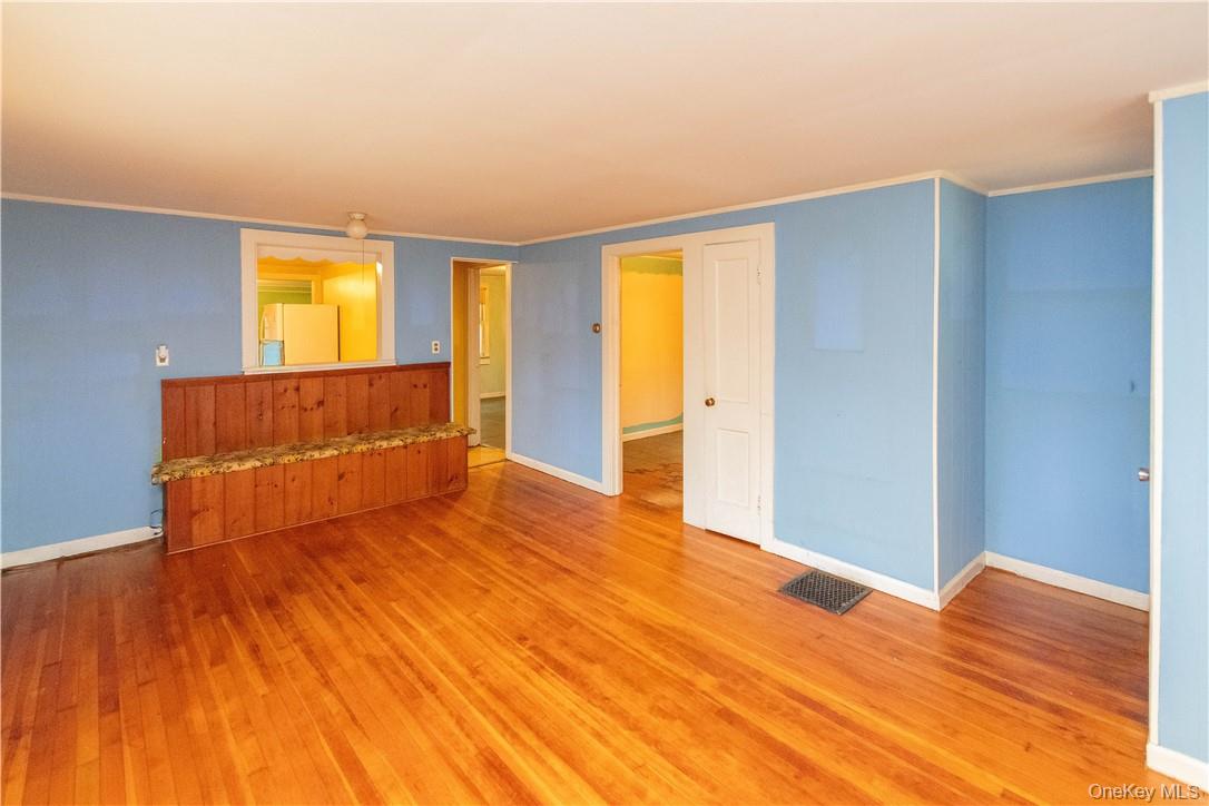 9 Oakland Avenue, Walden, NY 12586