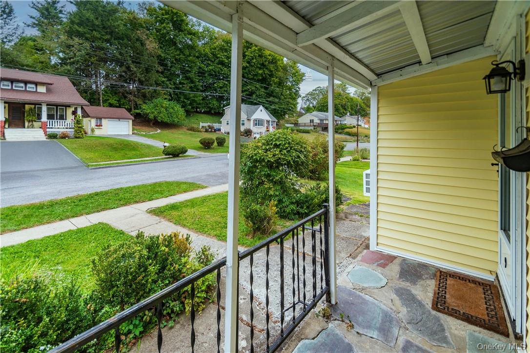 9 Oakland Avenue, Walden, NY 12586