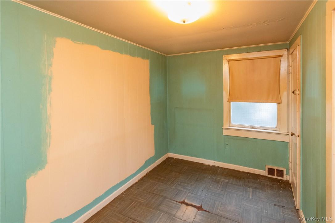 9 Oakland Avenue, Walden, NY 12586