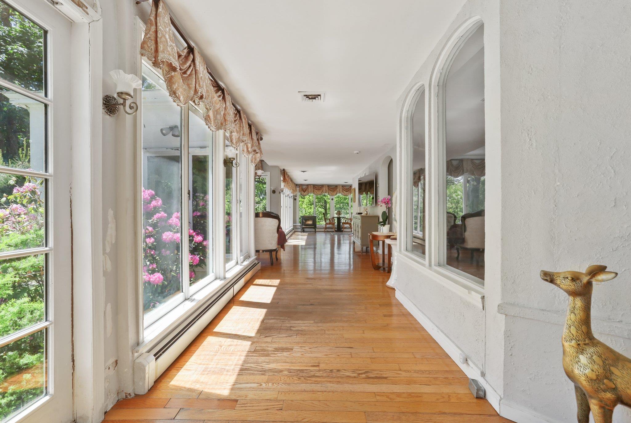 42 N Healy Avenue, Hartsdale, NY 10530