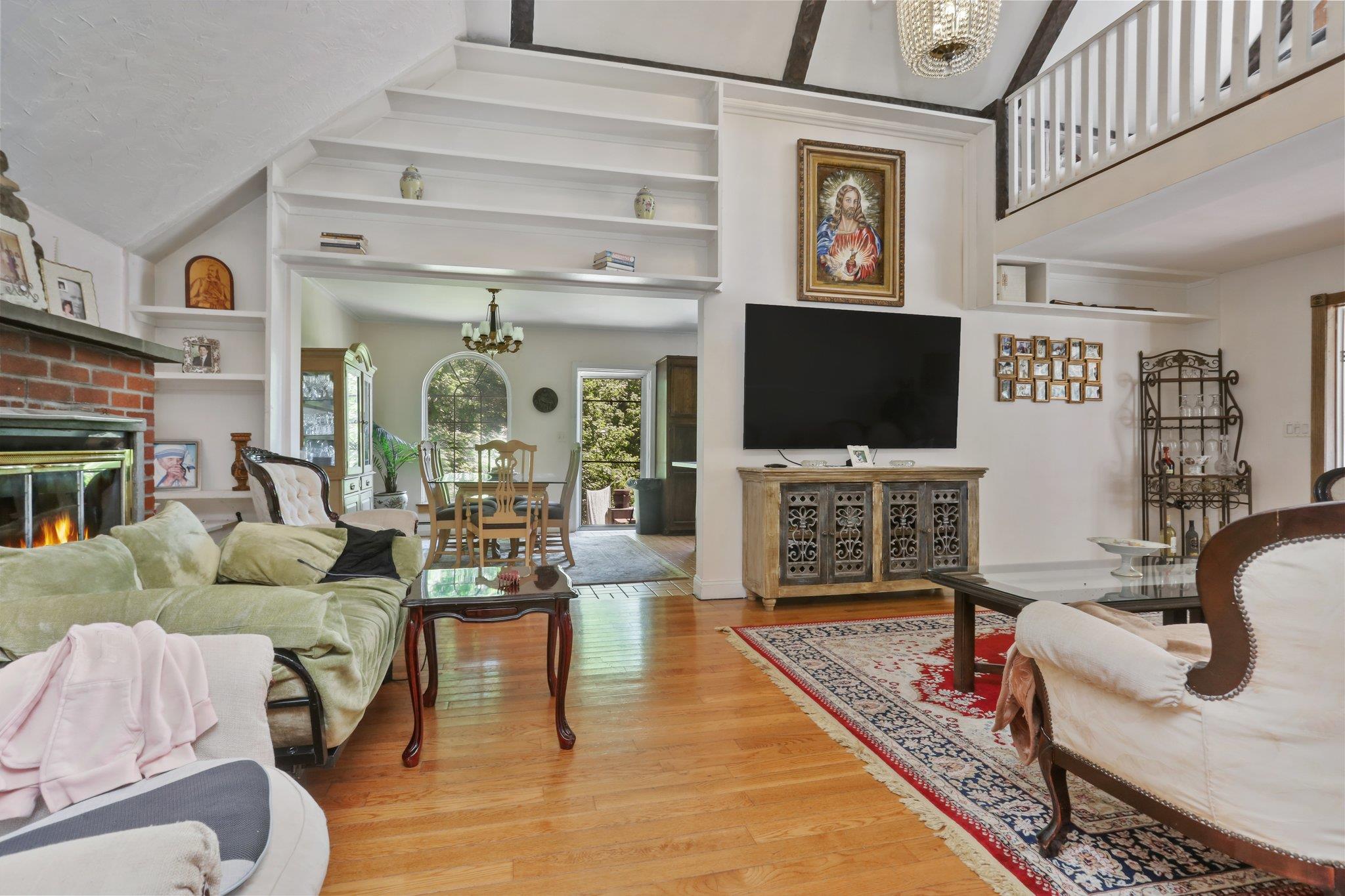 42 N Healy Avenue, Hartsdale, NY 10530