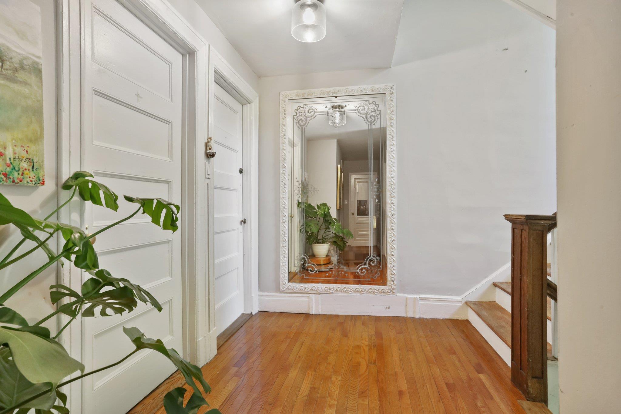 42 N Healy Avenue, Hartsdale, NY 10530