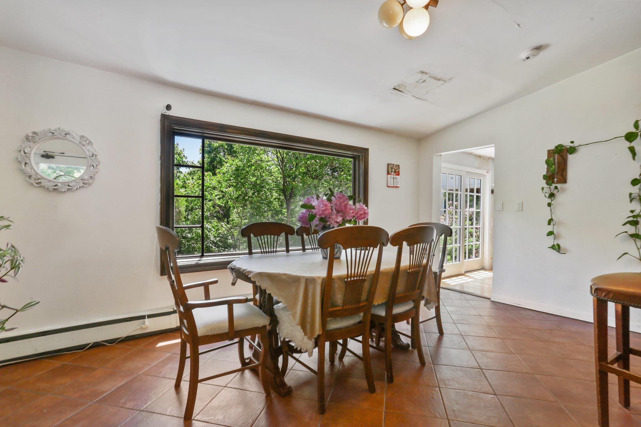 42 N Healy Avenue, Hartsdale, NY 10530