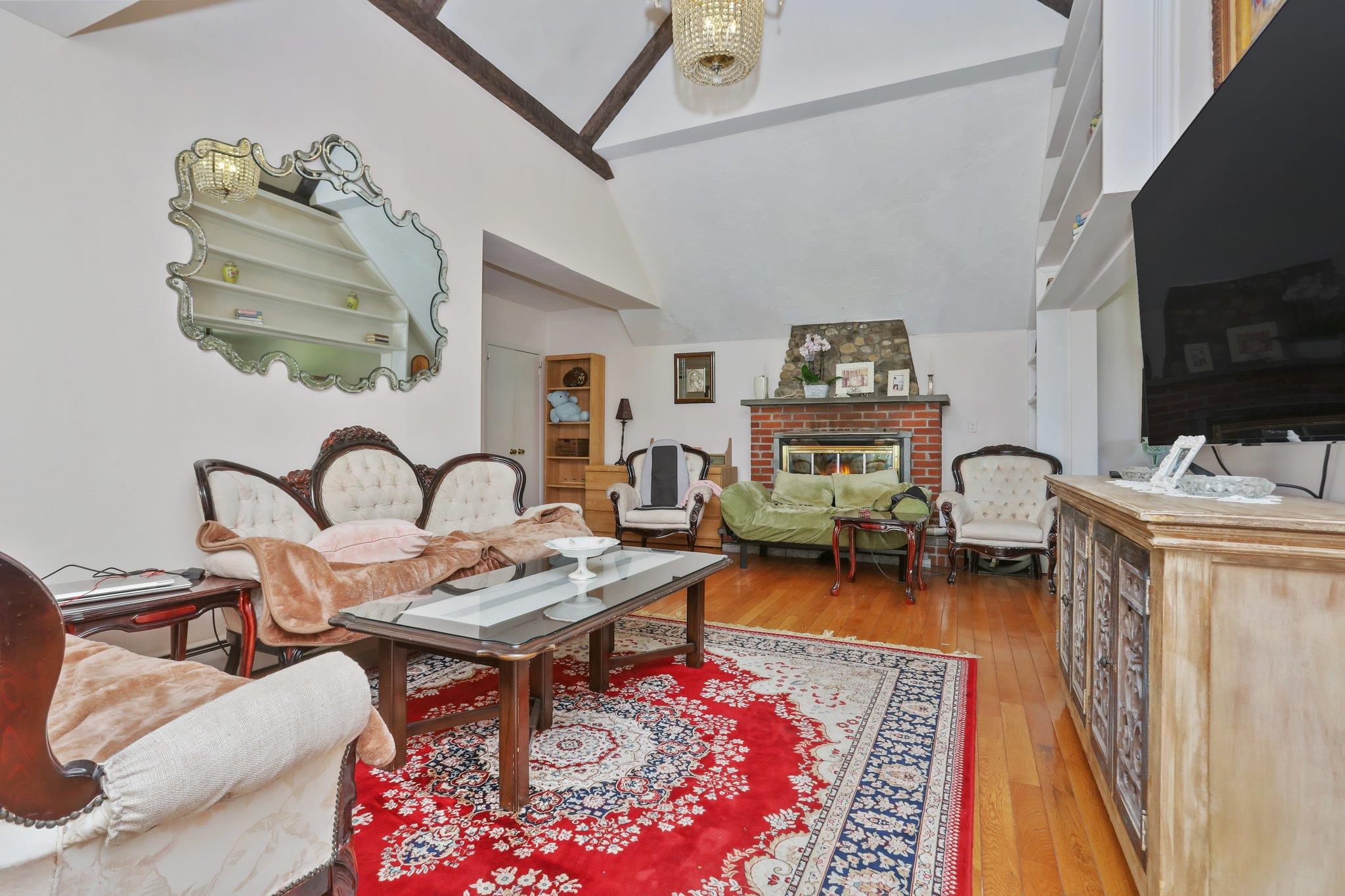 42 N Healy Avenue, Hartsdale, NY 10530