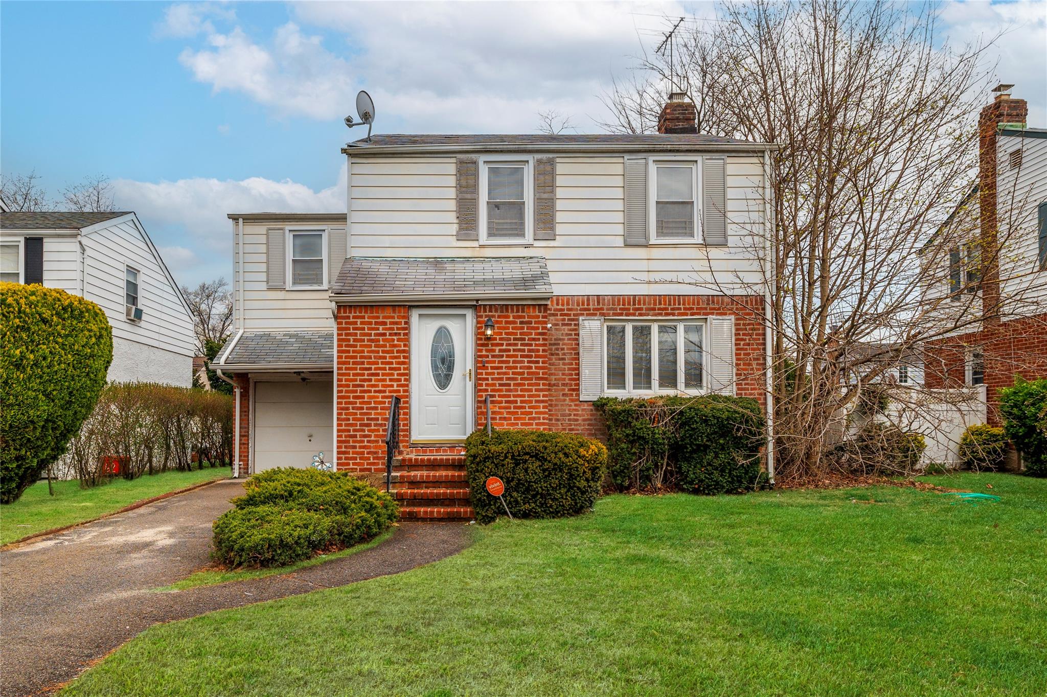 66 Nassau Street, Elmont, NY 11003