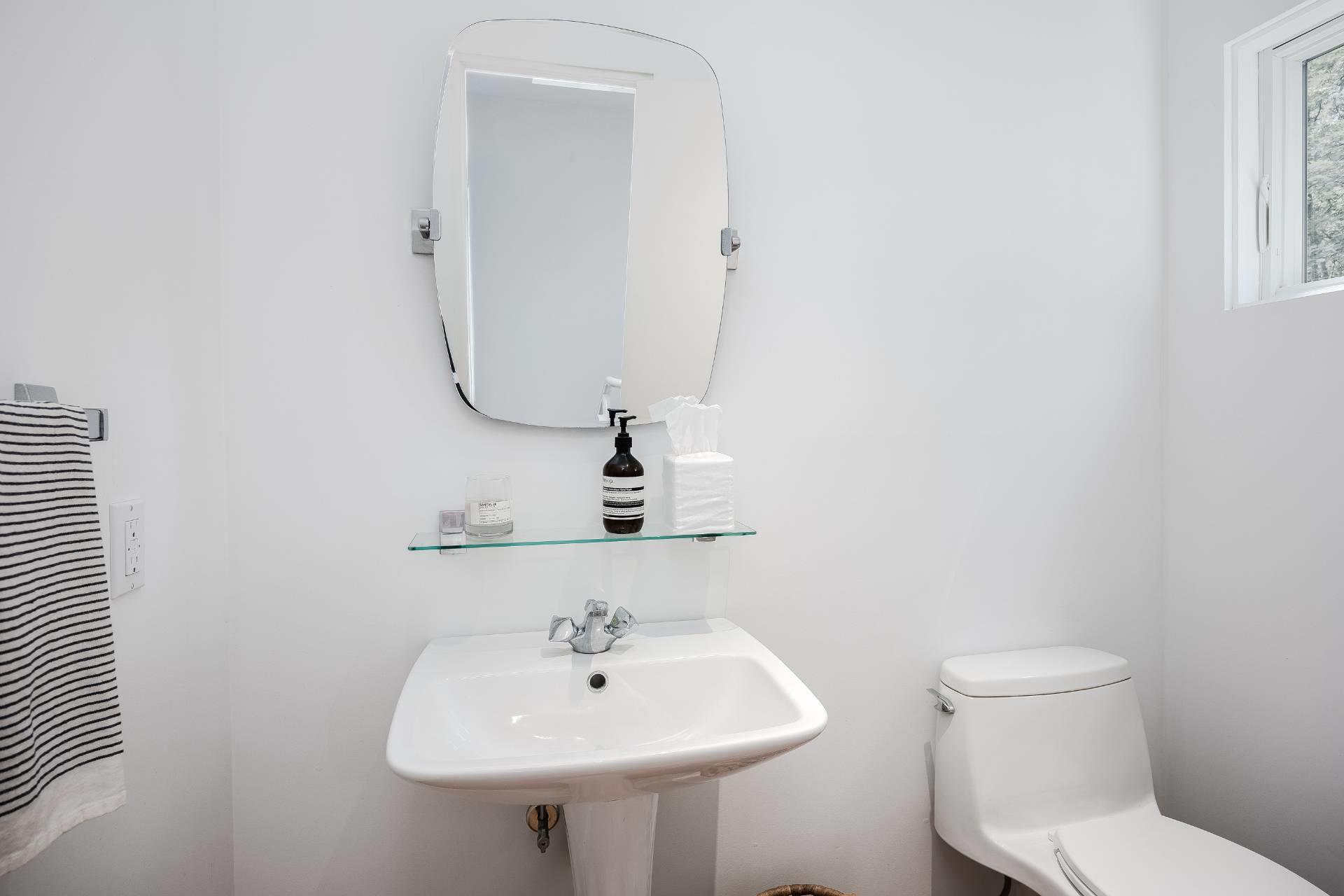 7 Fox Hollow Road, Shelter Island, NY 11964