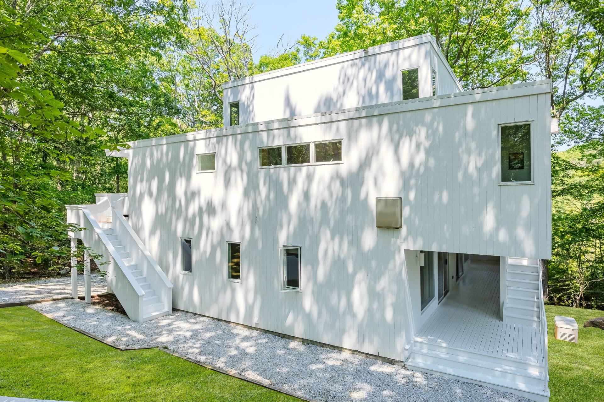 7 Fox Hollow Road, Shelter Island, NY 11964