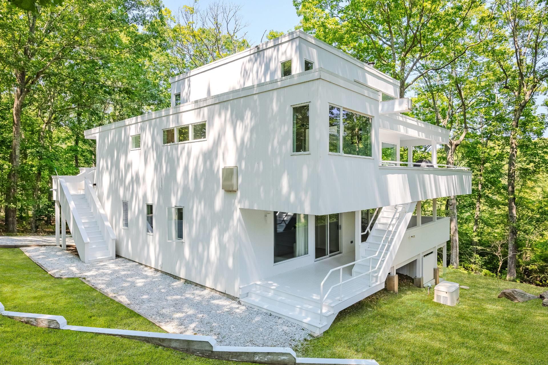 7 Fox Hollow Road, Shelter Island, NY 11964