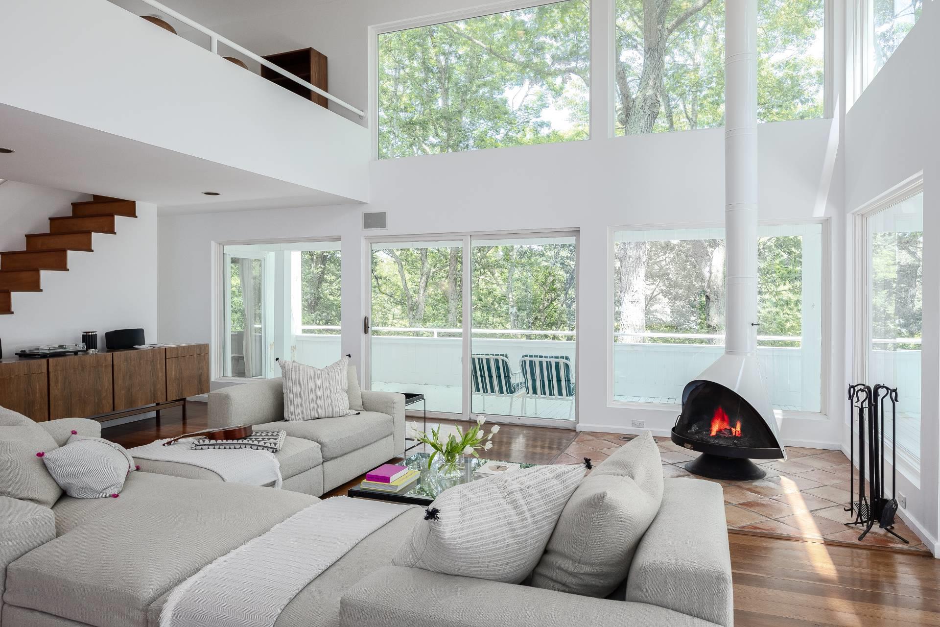 7 Fox Hollow Road, Shelter Island, NY 11964