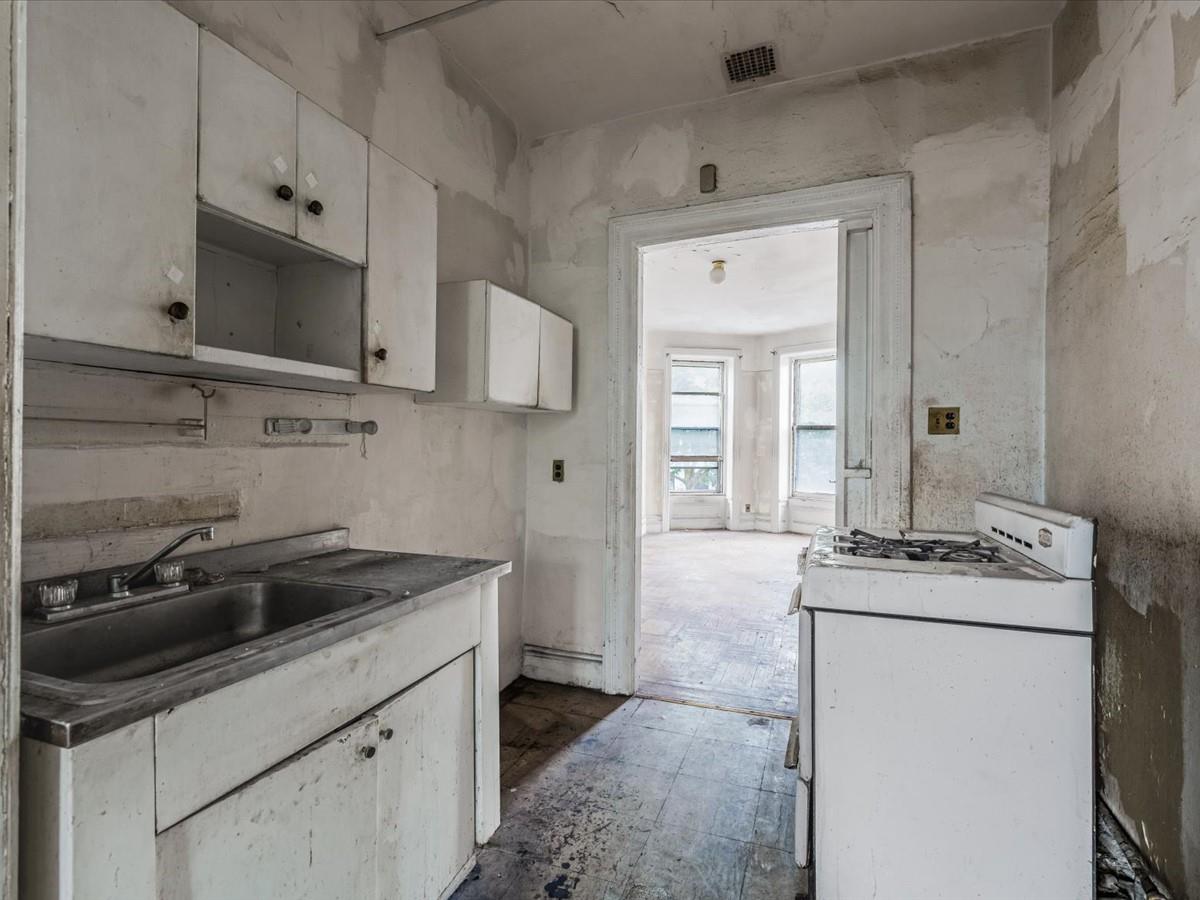 1269 Bergen Street # HSE, Brooklyn, NY 11213