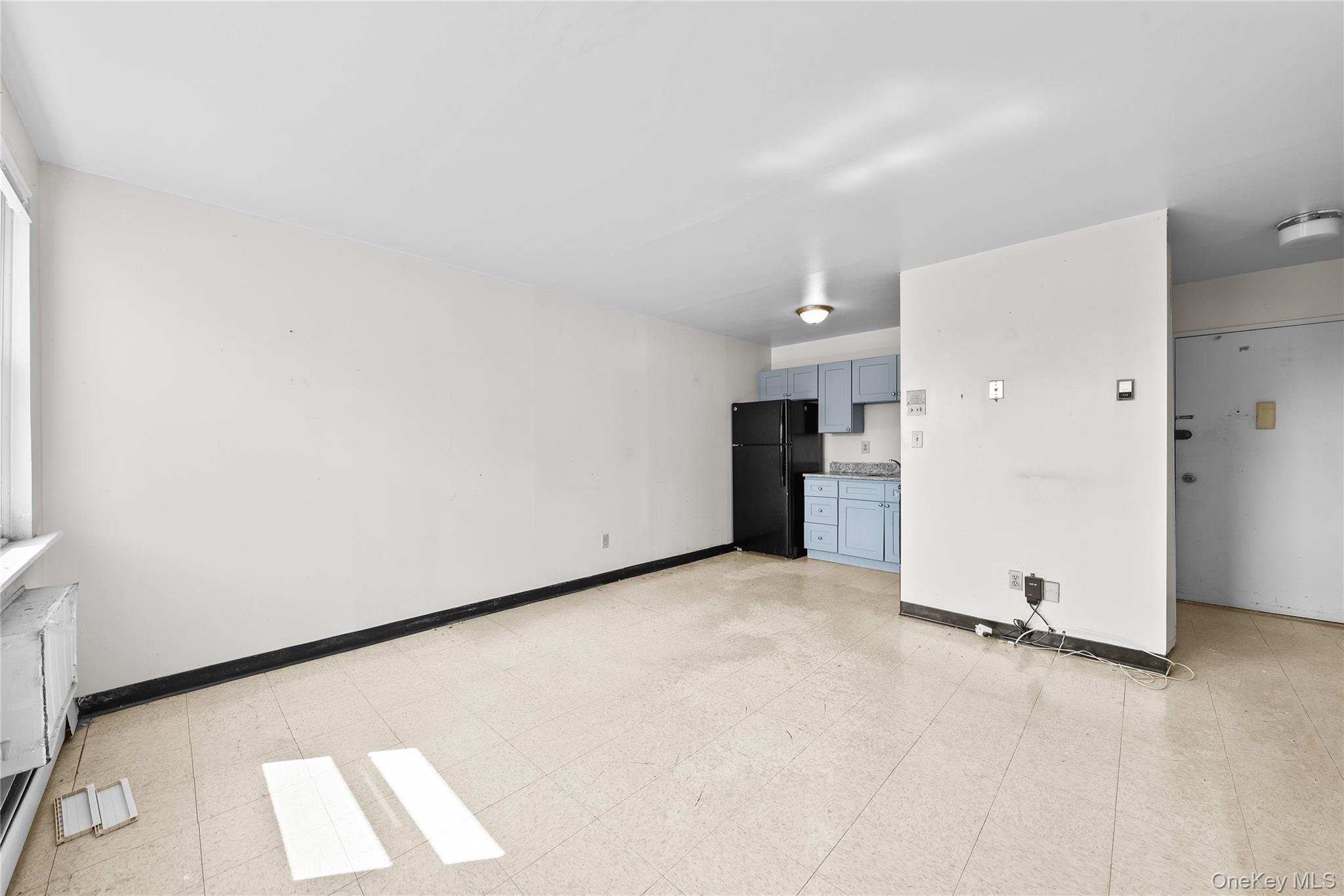 280 Lowndes Avenue # 208, Huntington Station, NY 11746