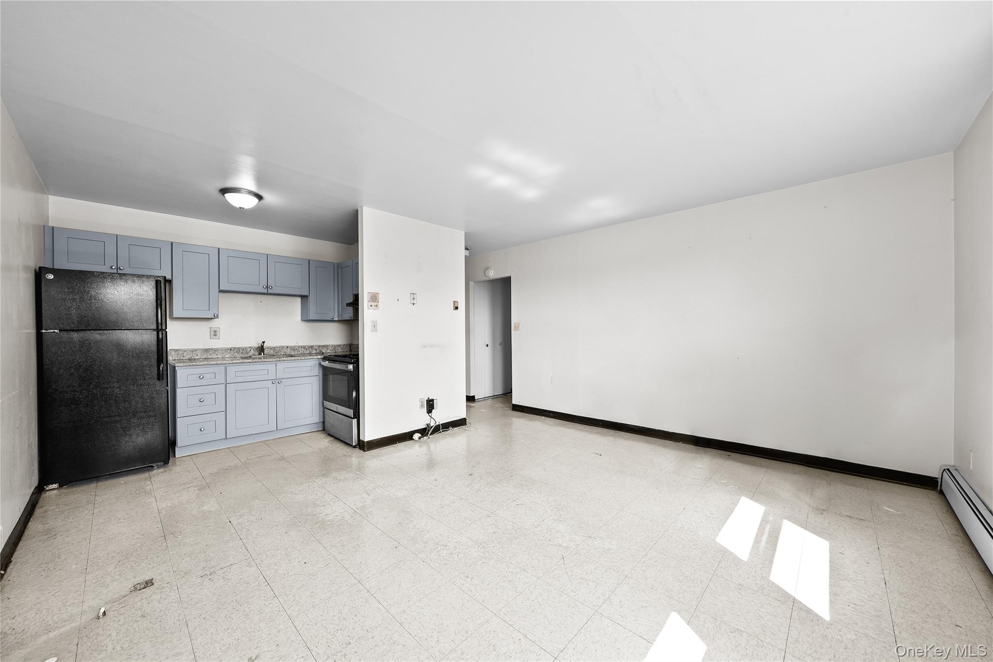 280 Lowndes Avenue # 208, Huntington Station, NY 11746