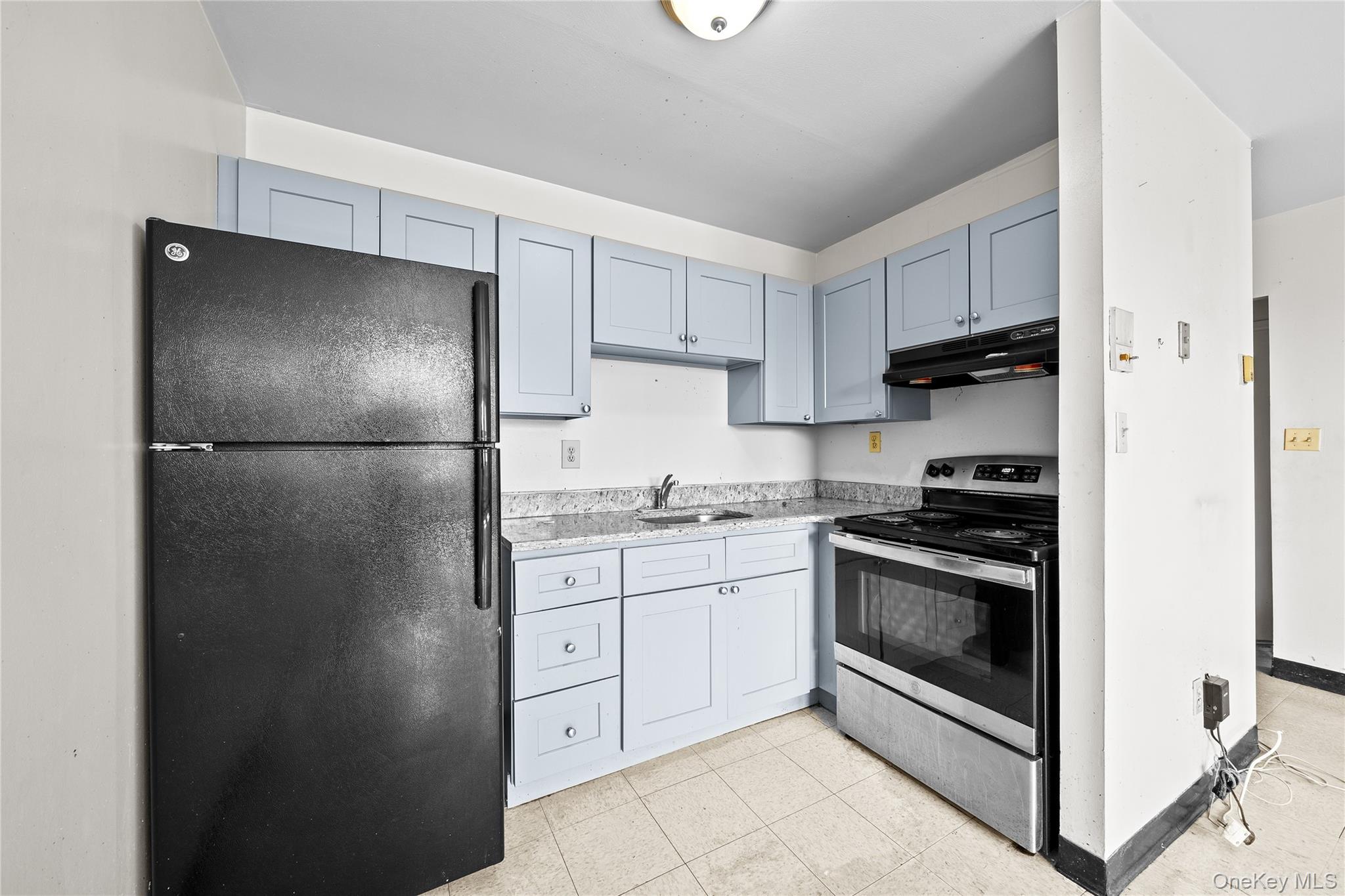 280 Lowndes Avenue # 208, Huntington Station, NY 11746