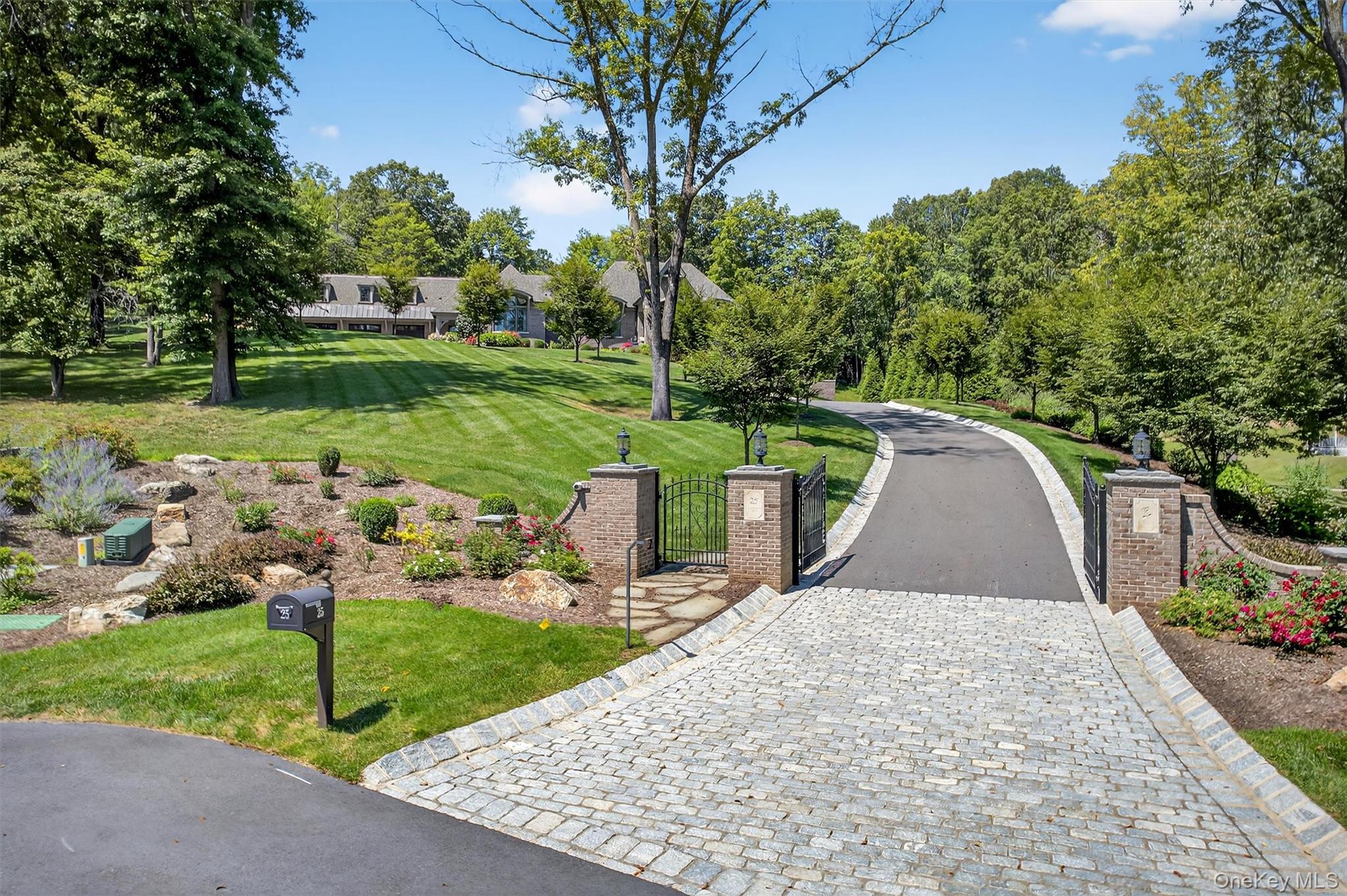 25 Sandfort Lane, Warwick, NY 10990