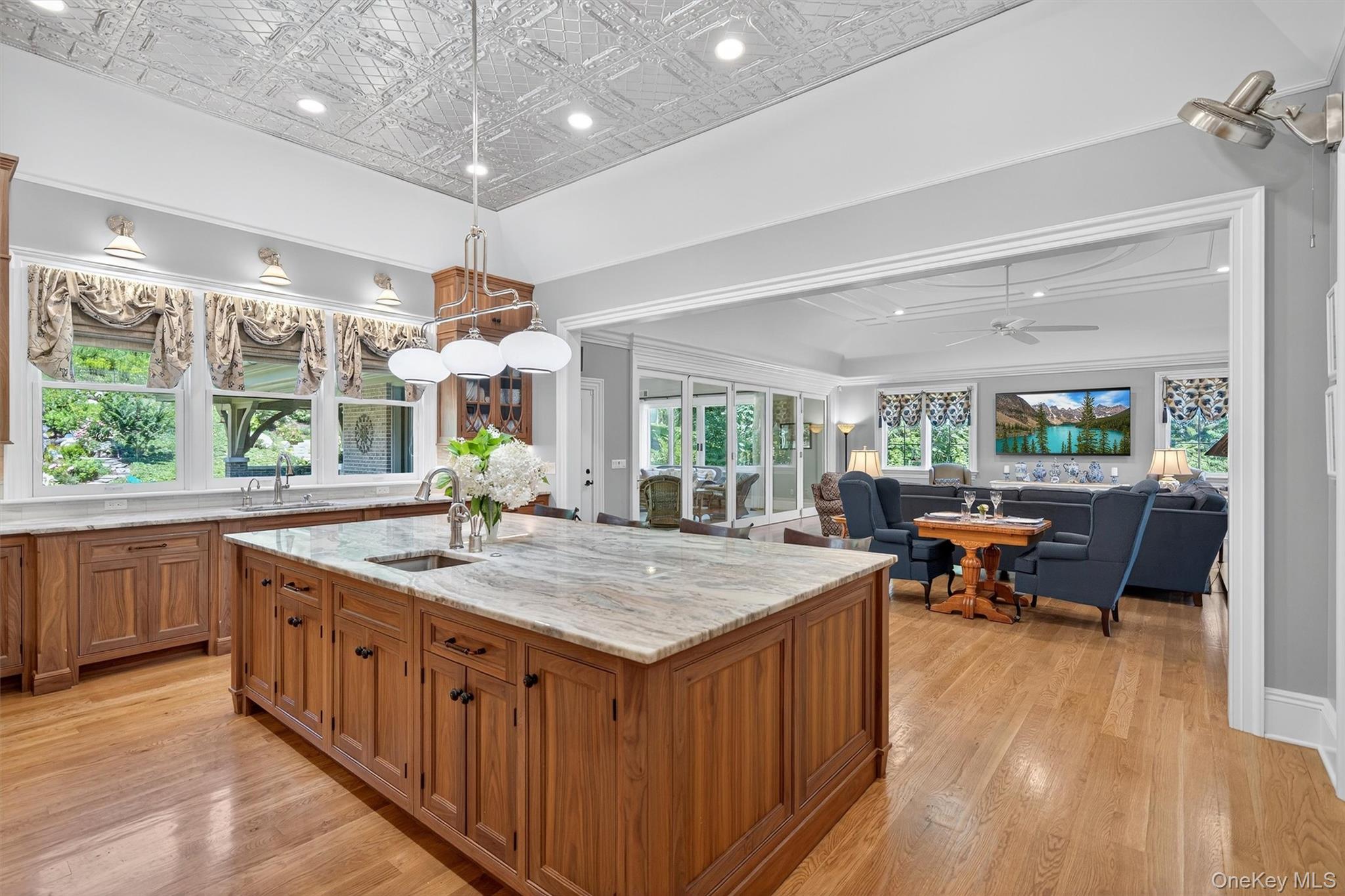 25 Sandfort Lane, Warwick, NY 10990