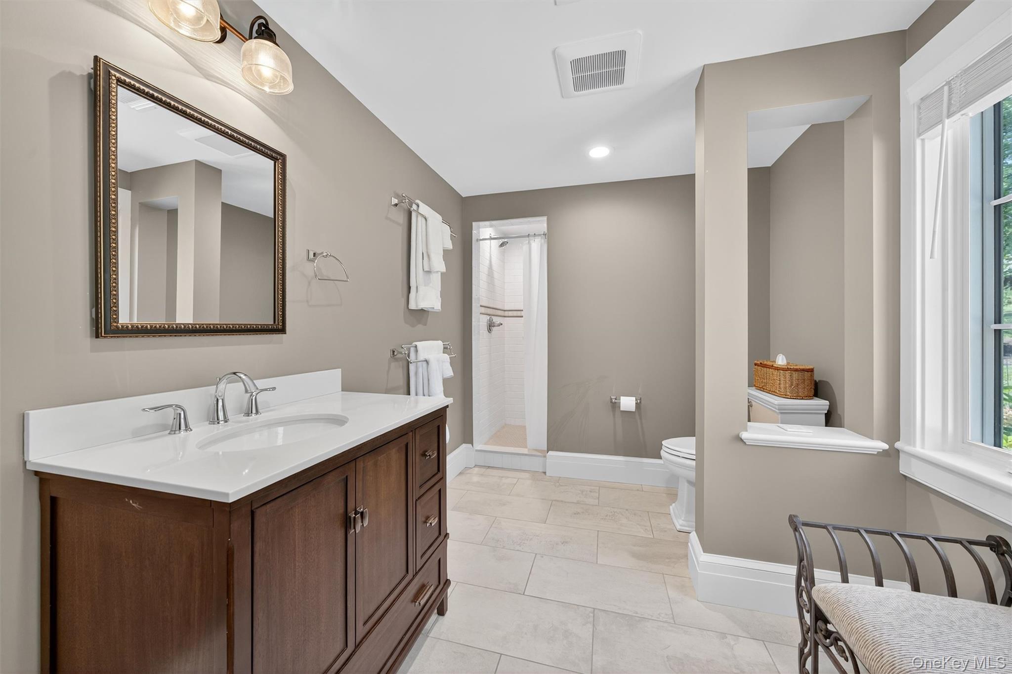 25 Sandfort Lane, Warwick, NY 10990