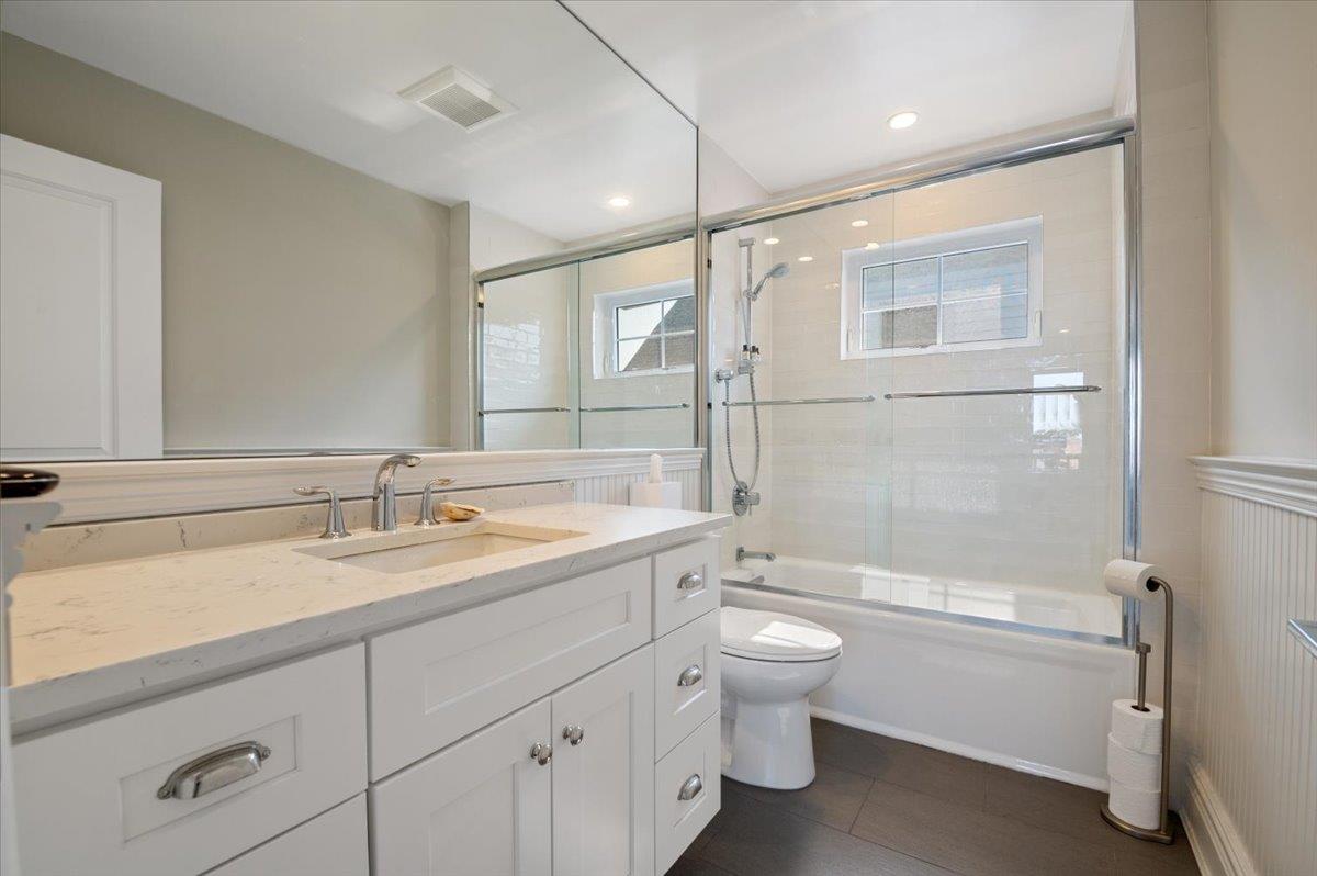 545 E Fulton Street, Long Beach, NY 11561