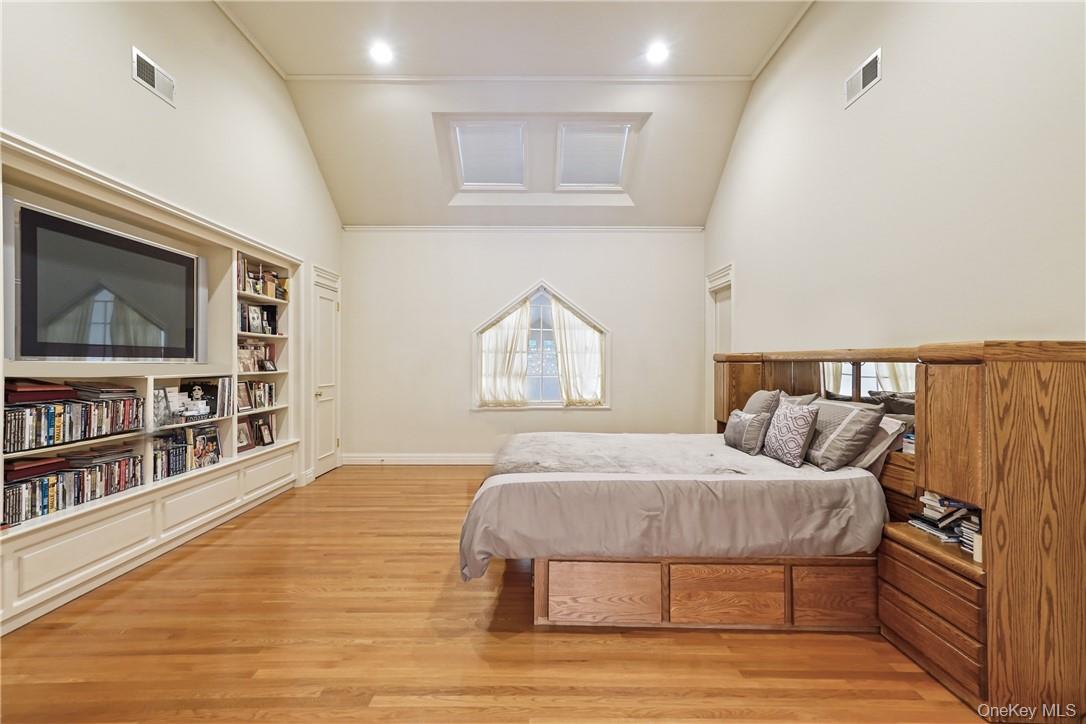 9 Lincoln Woods, Purchase, NY 10577