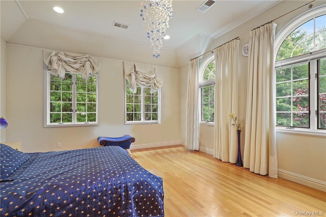 9 Lincoln Woods, Purchase, NY 10577