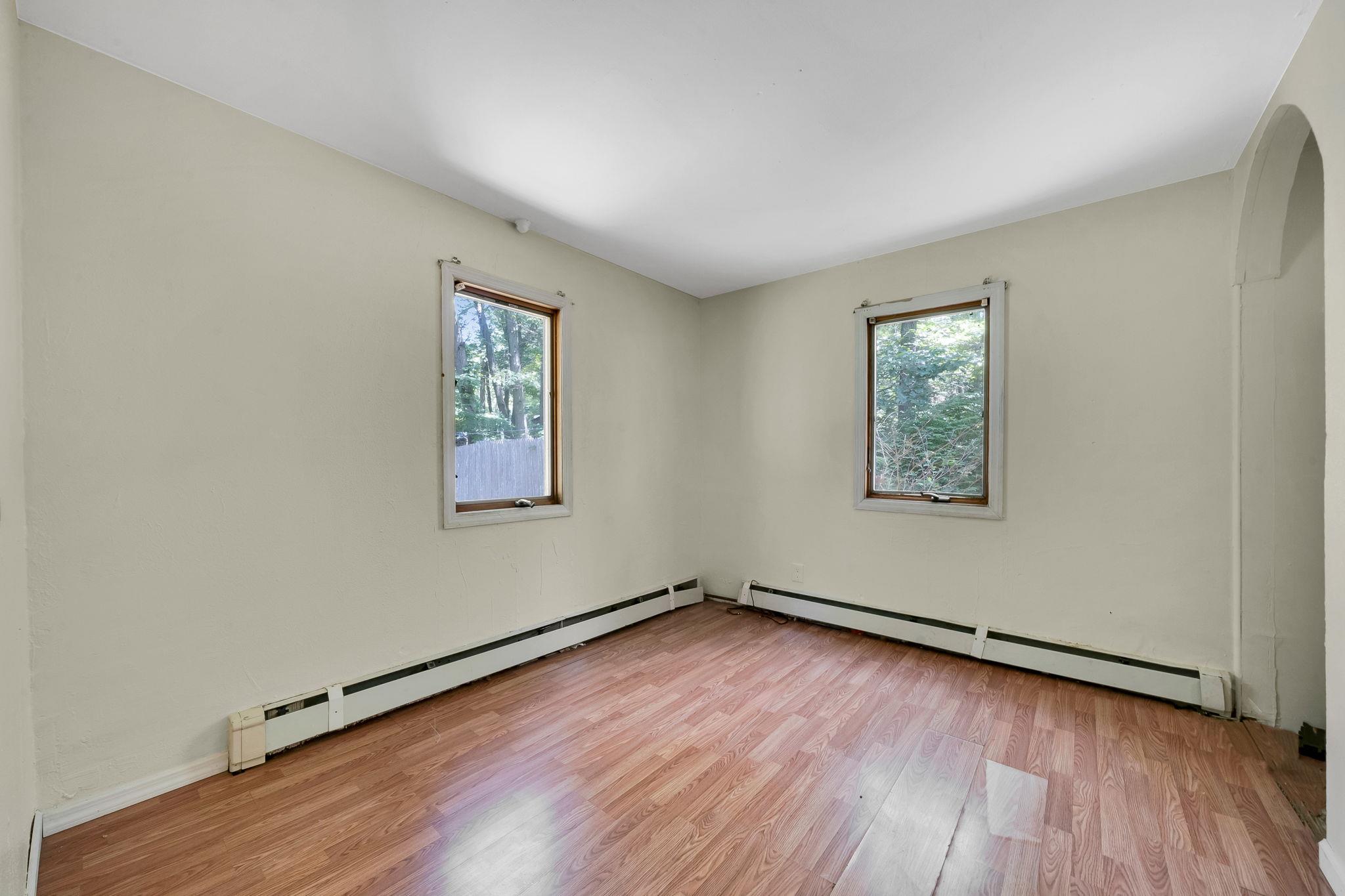 107 Cedar Lane, Medford, NY 11763