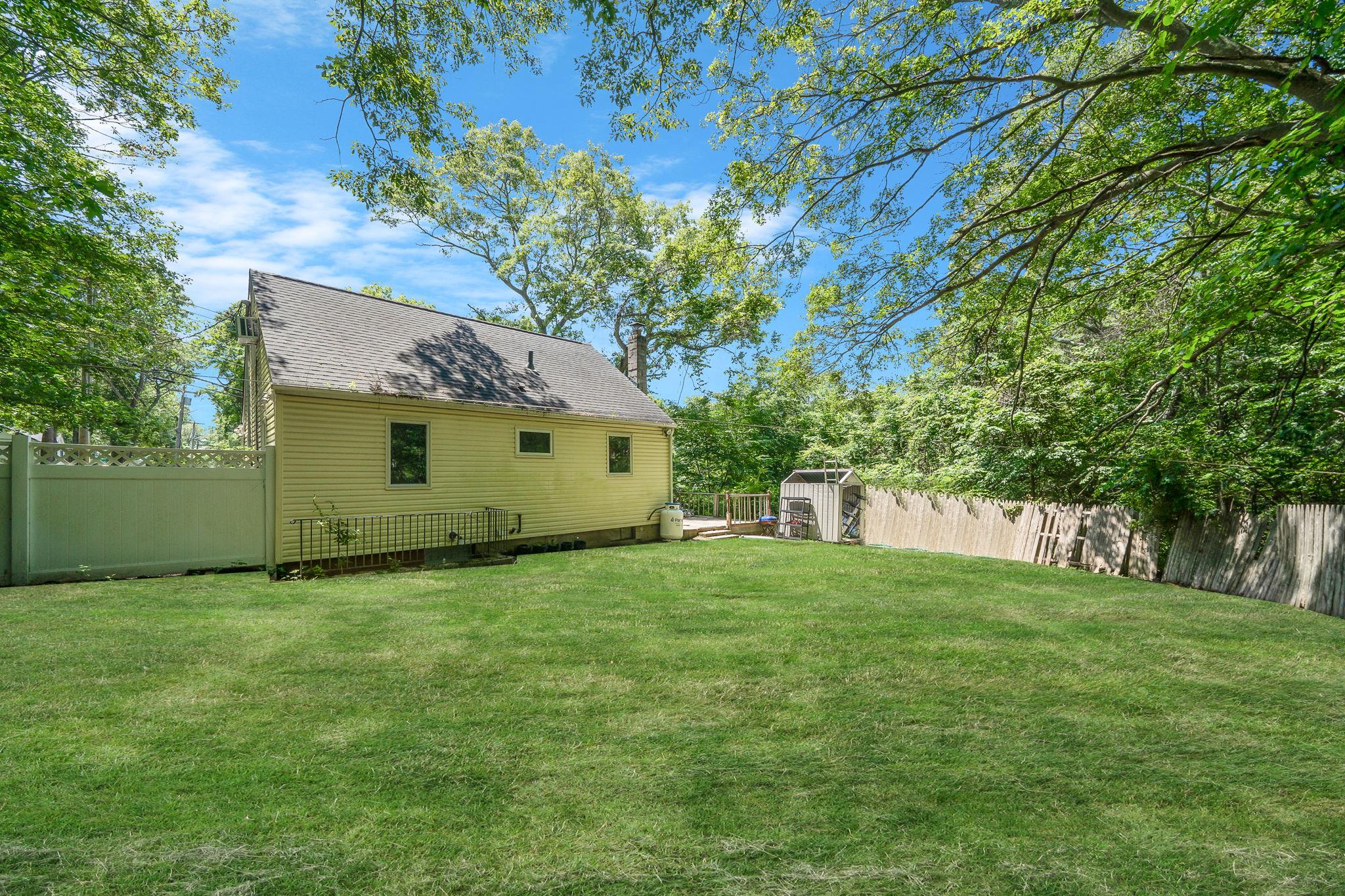 107 Cedar Lane, Medford, NY 11763