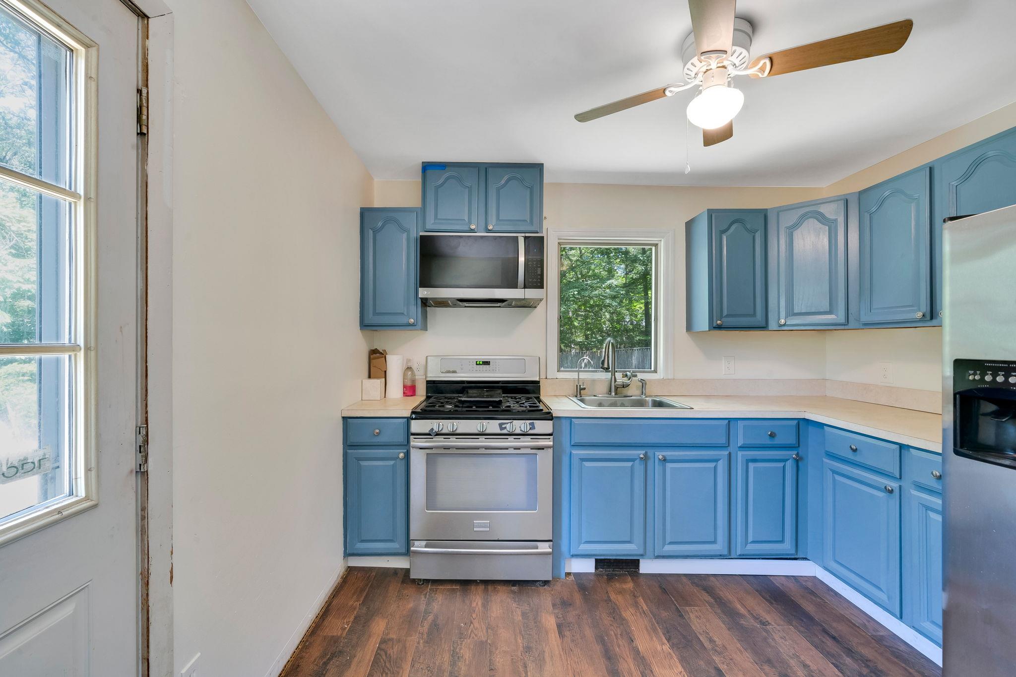 107 Cedar Lane, Medford, NY 11763