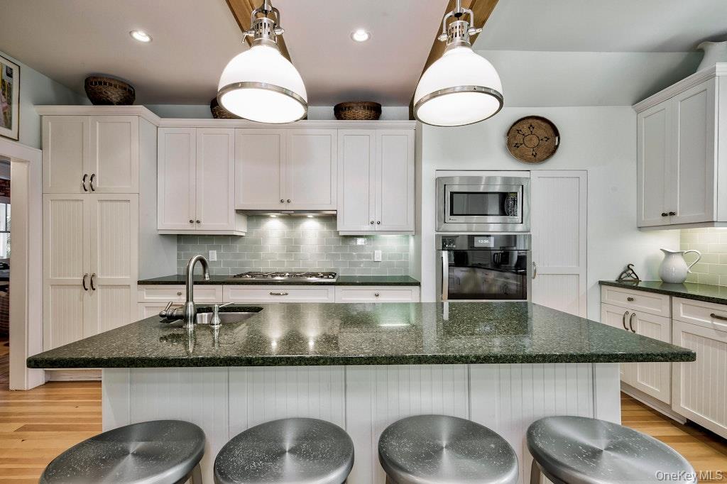 37 Duneway Avenue, Seaview, NY 11770