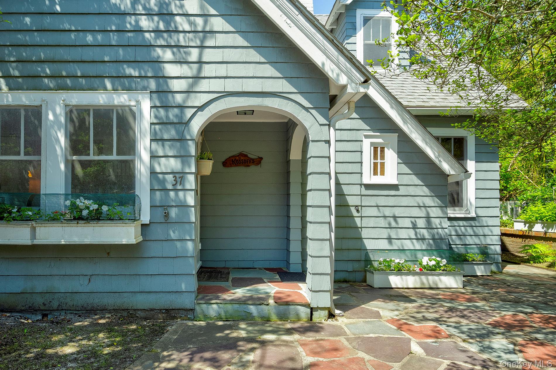 37 Duneway Avenue, Seaview, NY 11770