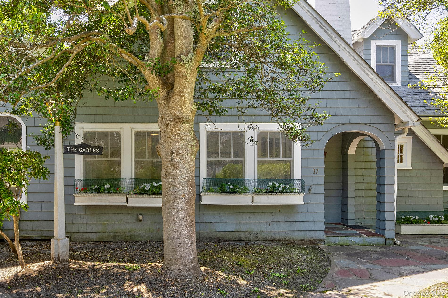 37 Duneway Avenue, Seaview, NY 11770