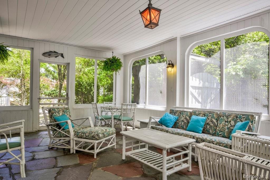 37 Duneway Avenue, Seaview, NY 11770