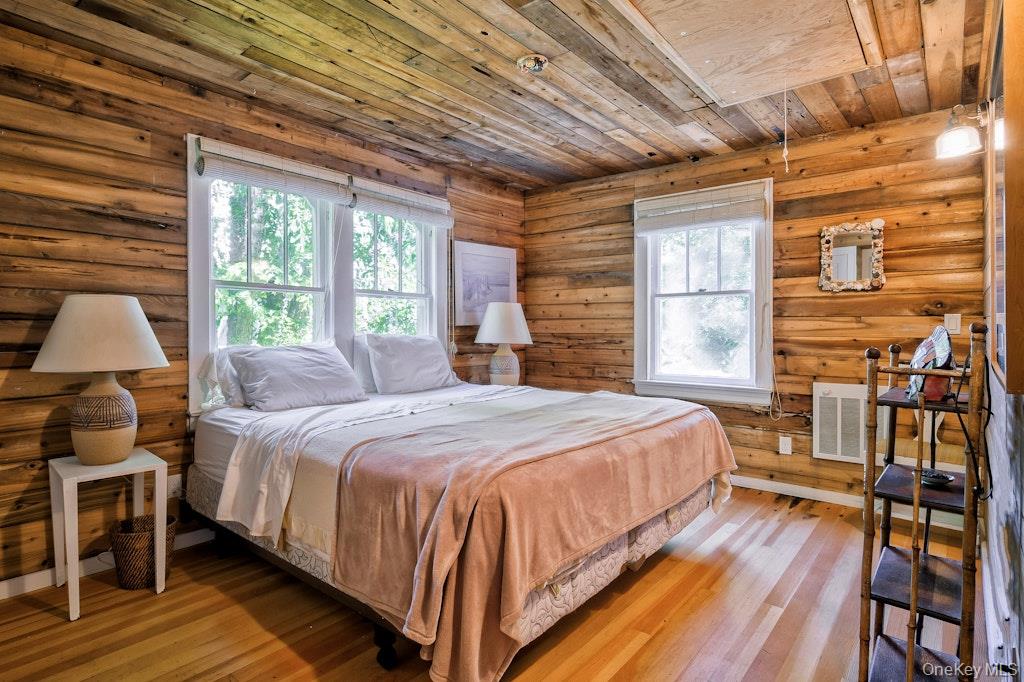 37 Duneway Avenue, Seaview, NY 11770