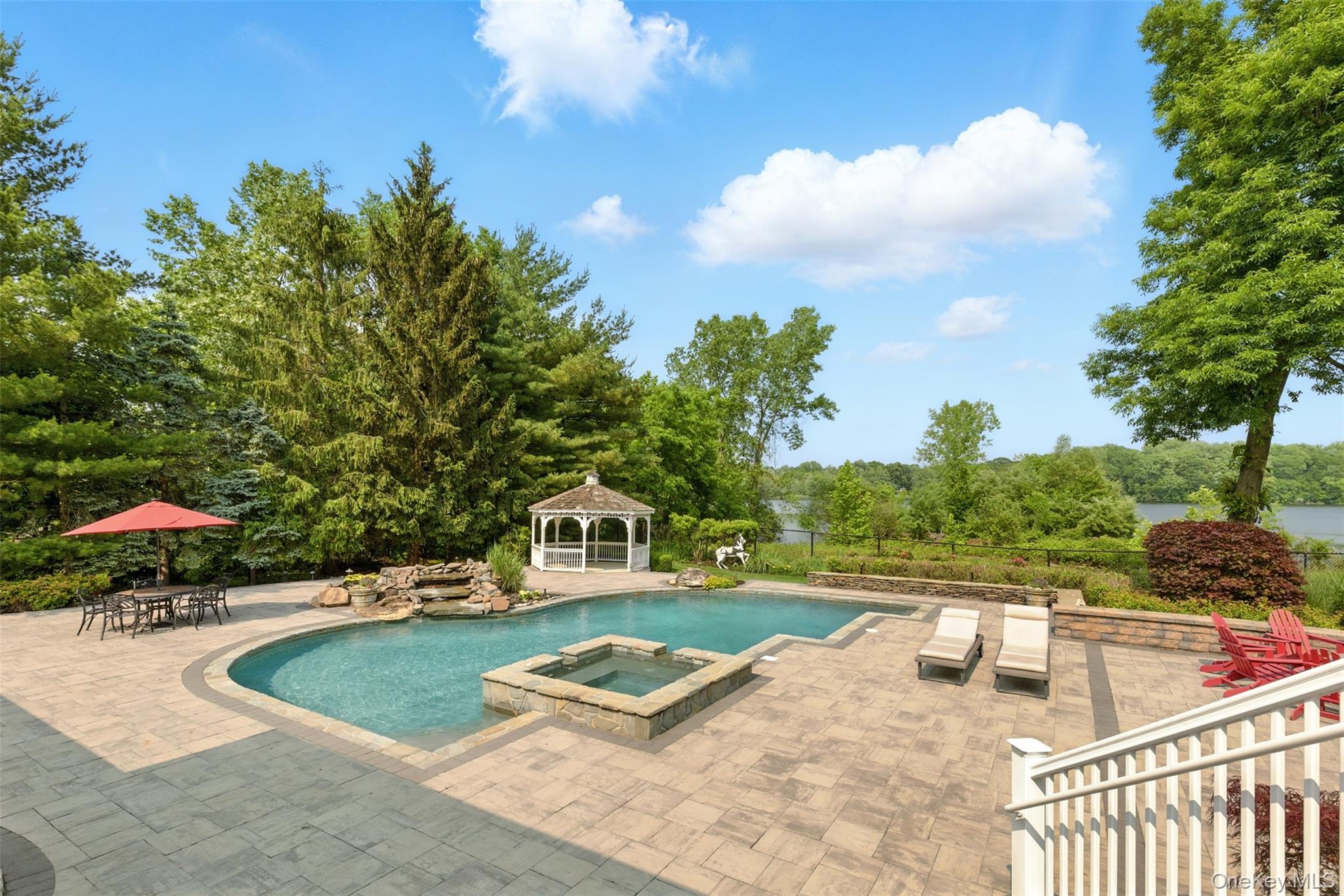 55 Kinsley Grove, Pearl River, NY 10965