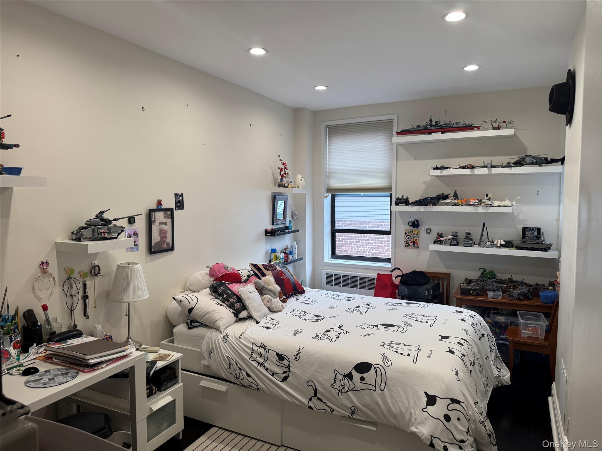 33-27 91st Street # 5F, Jackson Heights, NY 11372