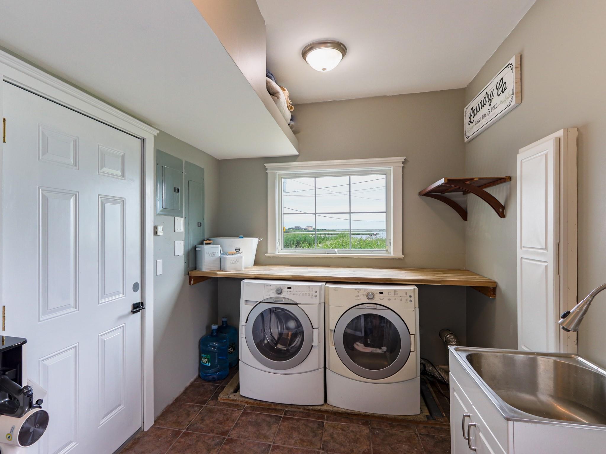 458 Riviera Drive, Mastic Beach, NY 11951