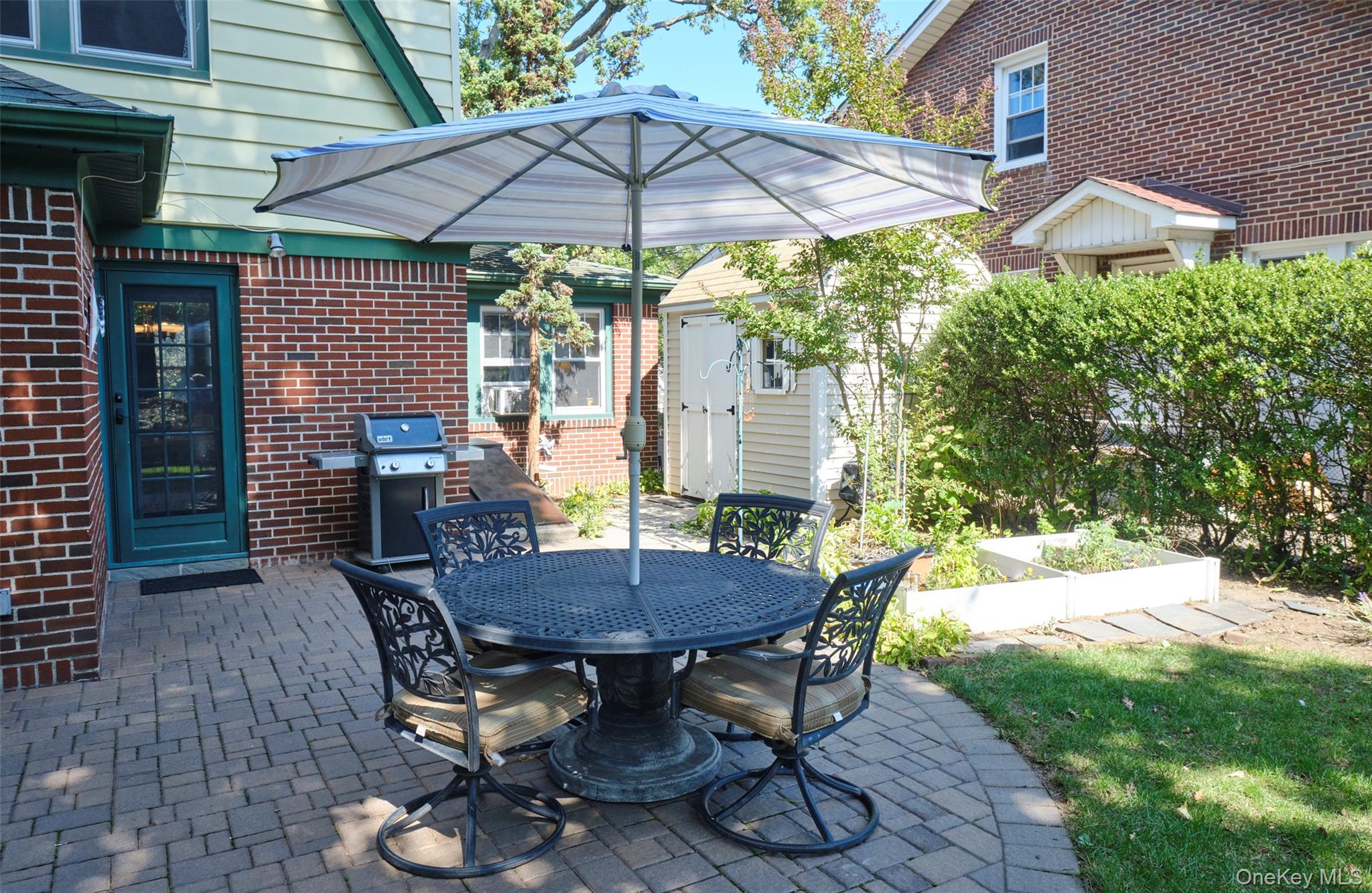 88 Mayfair Avenue, Floral Park, NY 11001