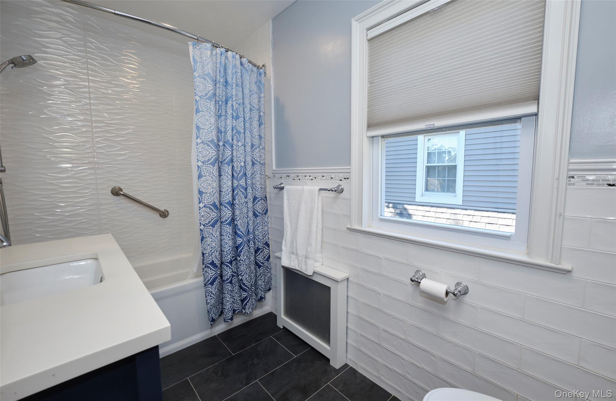 88 Mayfair Avenue, Floral Park, NY 11001