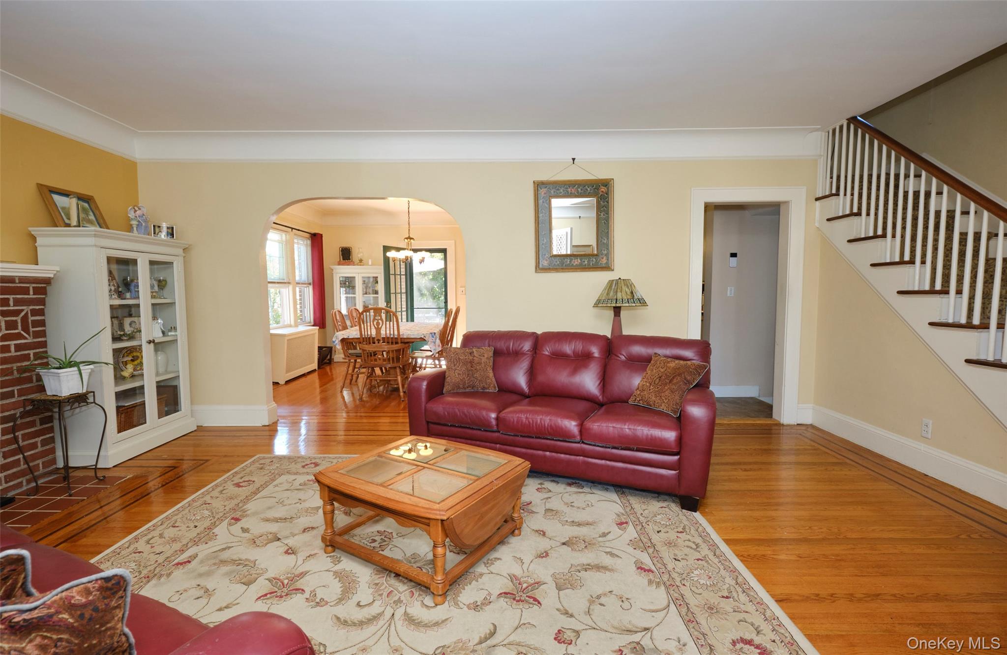 88 Mayfair Avenue, Floral Park, NY 11001