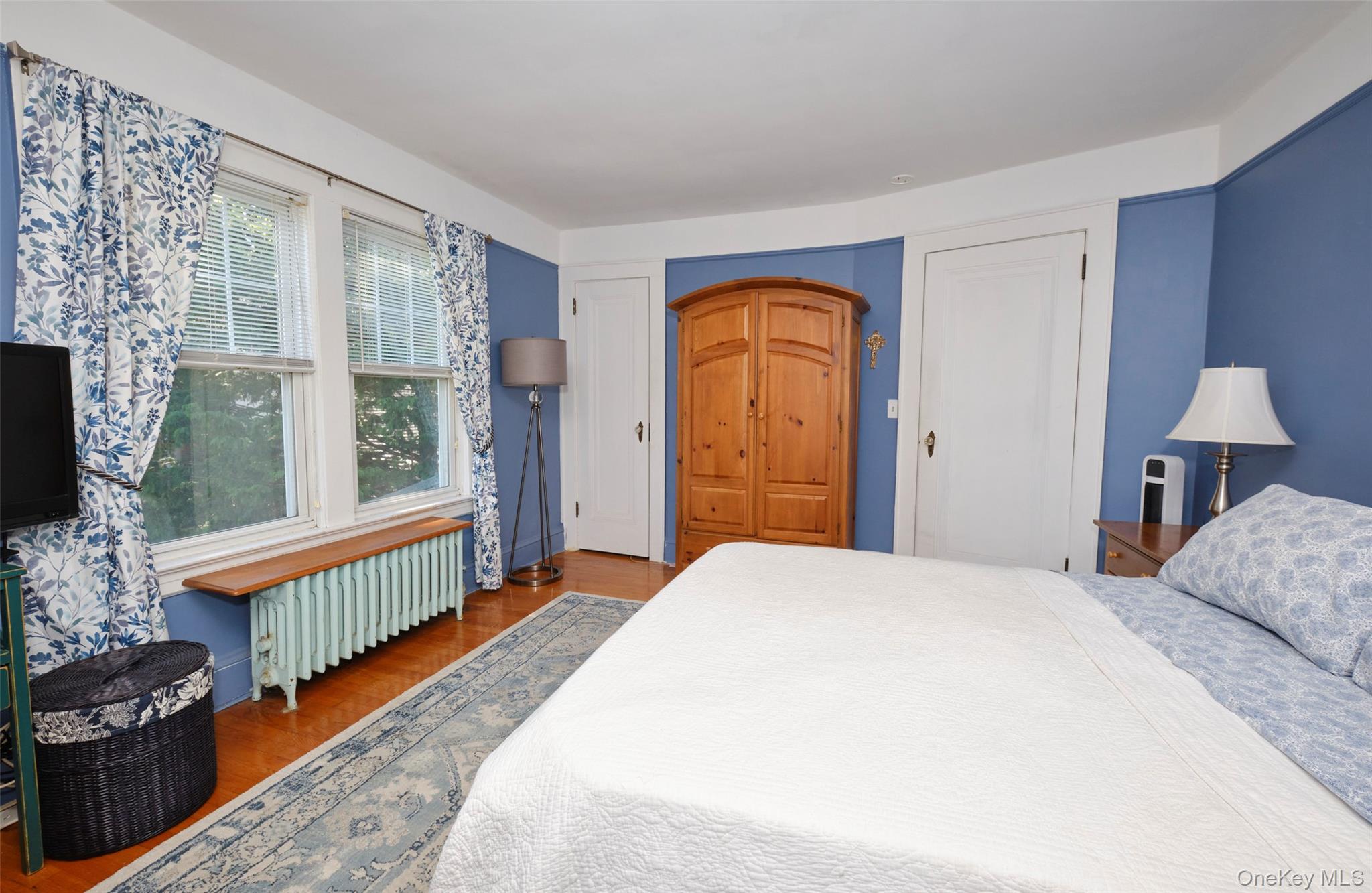 88 Mayfair Avenue, Floral Park, NY 11001