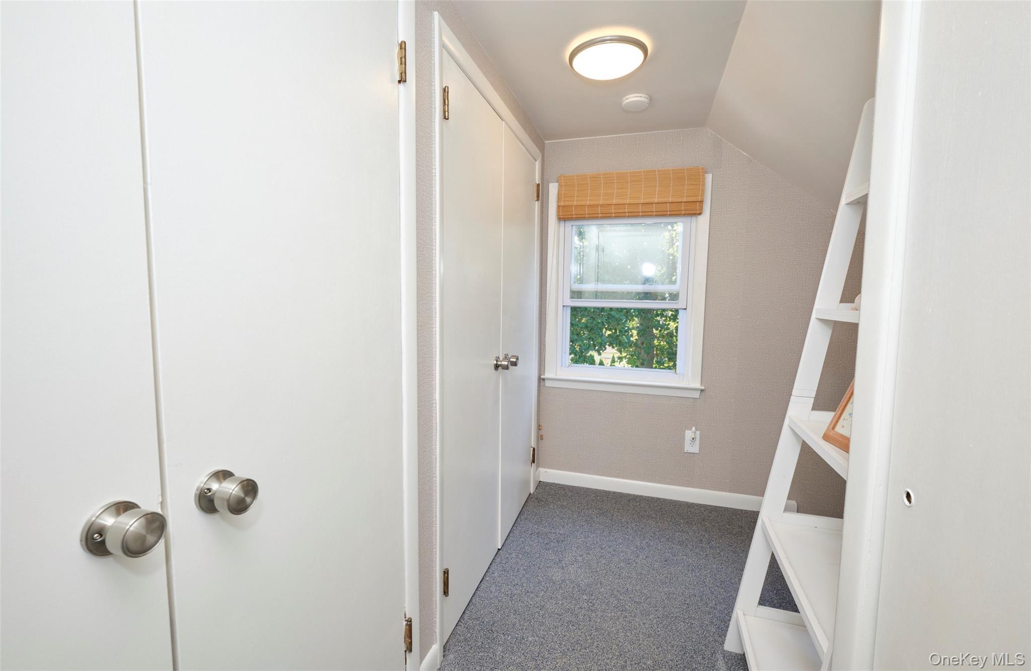 88 Mayfair Avenue, Floral Park, NY 11001