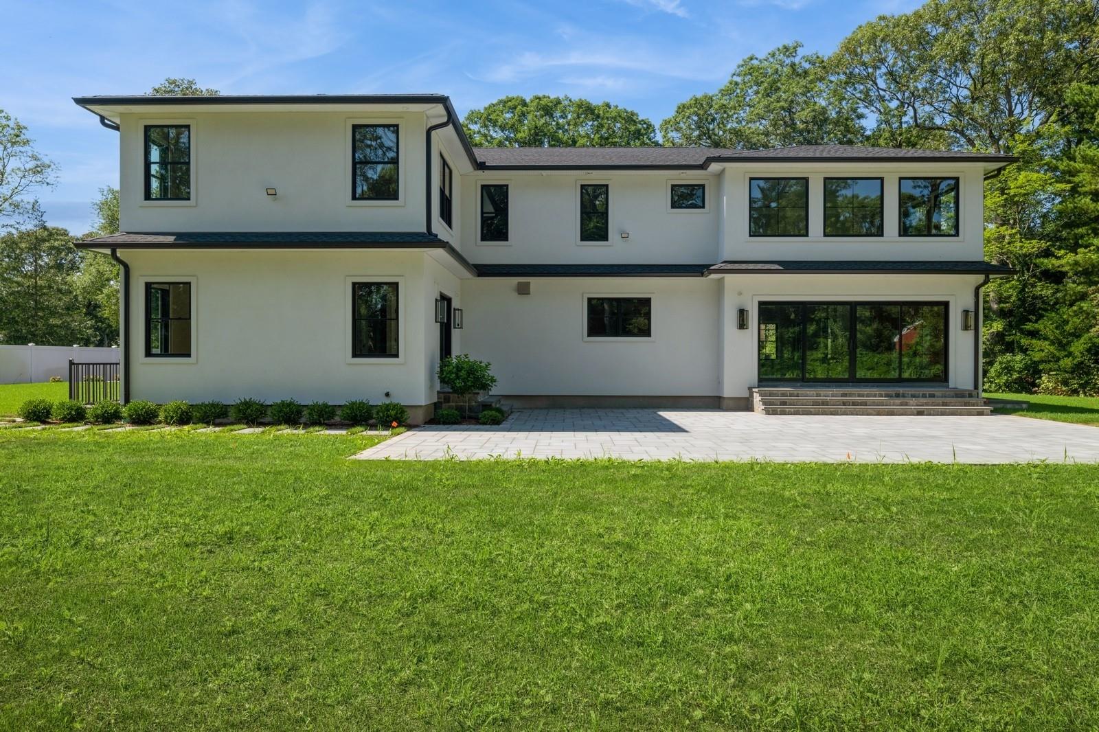 352 Cold Spring Road, Syosset, NY 11791