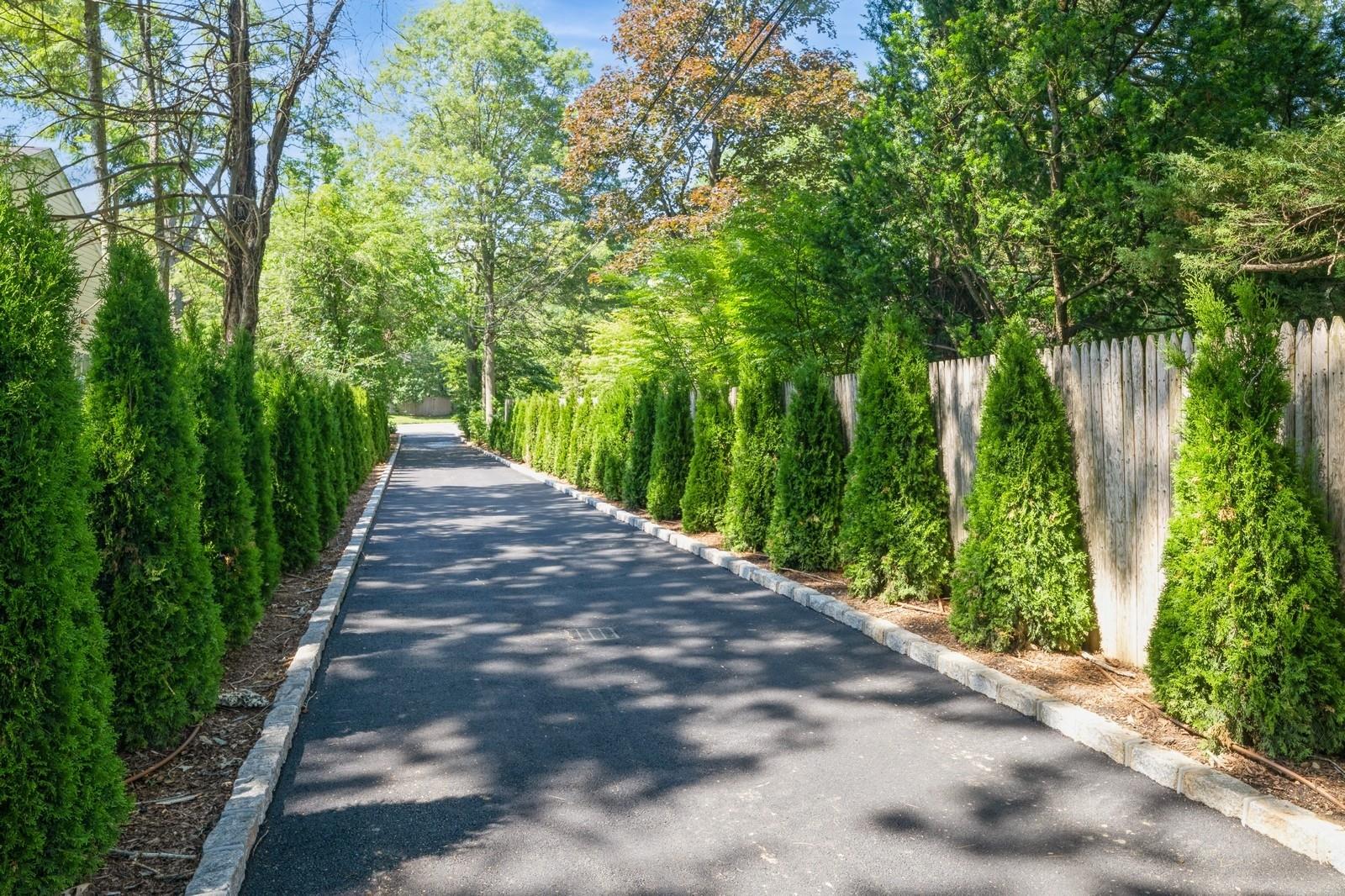 352 Cold Spring Road, Syosset, NY 11791