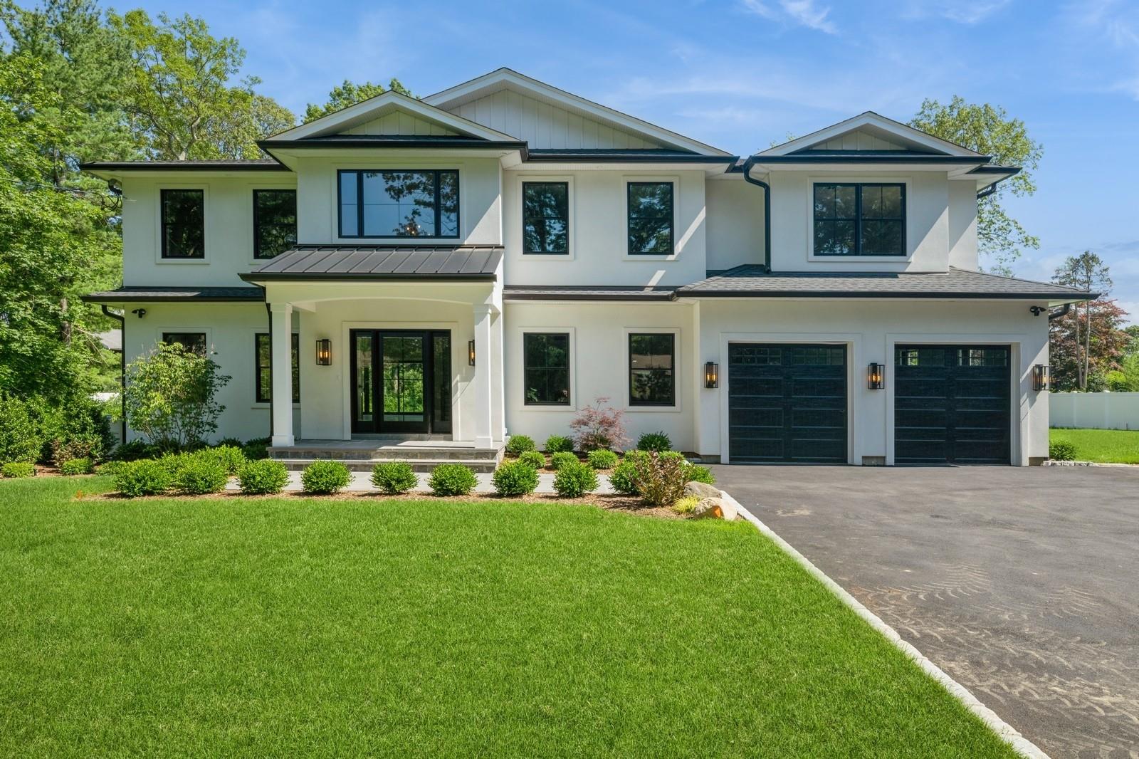 352 Cold Spring Road, Syosset, NY 11791