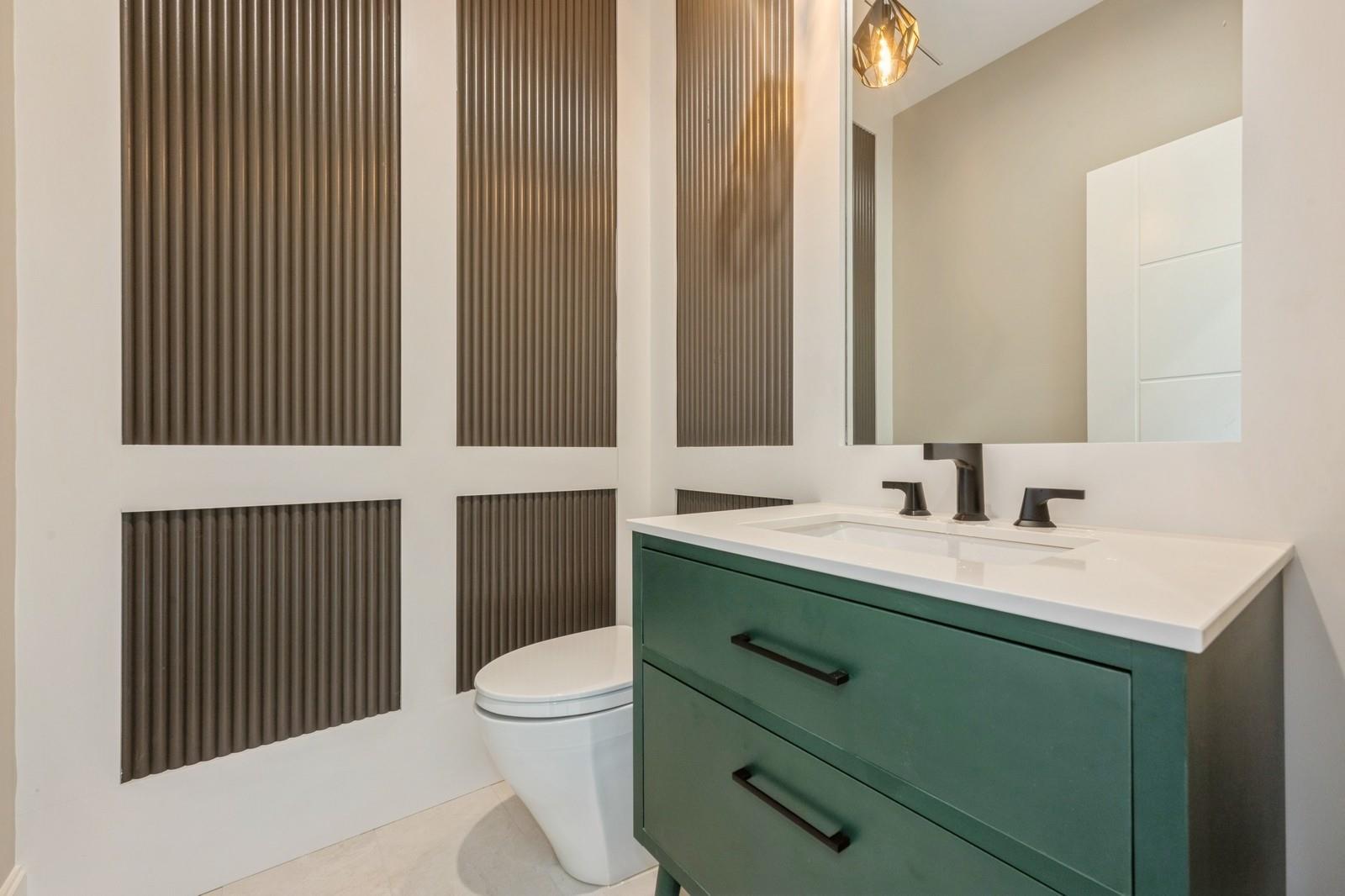 352 Cold Spring Road, Syosset, NY 11791